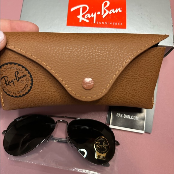 NIB Ray-Ban Aviator Total Black - Picture 8 of 9